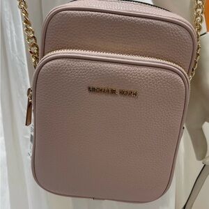 🎀Michael Kors Pink Crossbody Bag